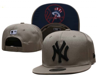 MLB New York Yankees New Era Khaki Black Logo 9FIFTY Snapback Hat 2194