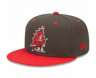 NFL Tampa Bay Buccaneers New Era Pewter Red Classic 9FIFTY Snapback Hat 2027